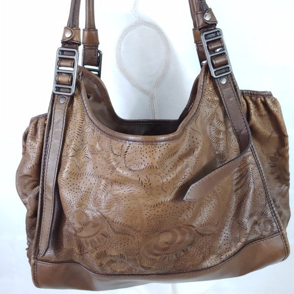 BURBERRY AVONDALE LEATHER HOBO BAG - Picture 10 of 16